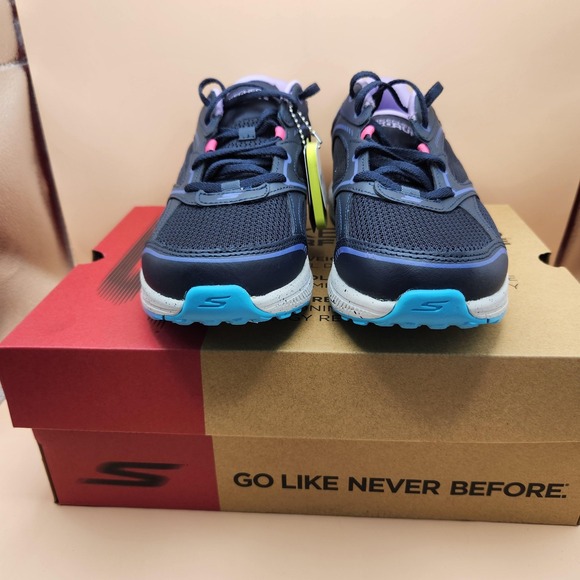 Skechers Go Run Consistent Shoes Womens Size 9.5 Air Cooled Goga Mat Running - Picture 2 of 10